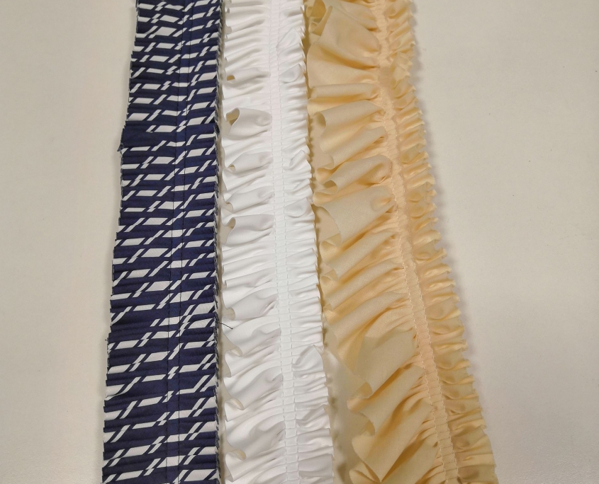 ruban-plissé-en-faux-cuir-et-textile
