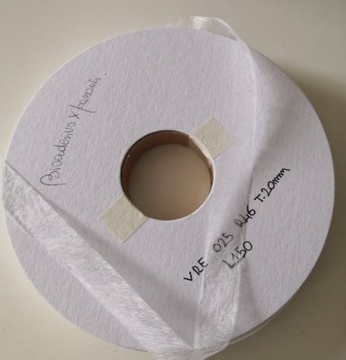 Bioadesivo per passanti